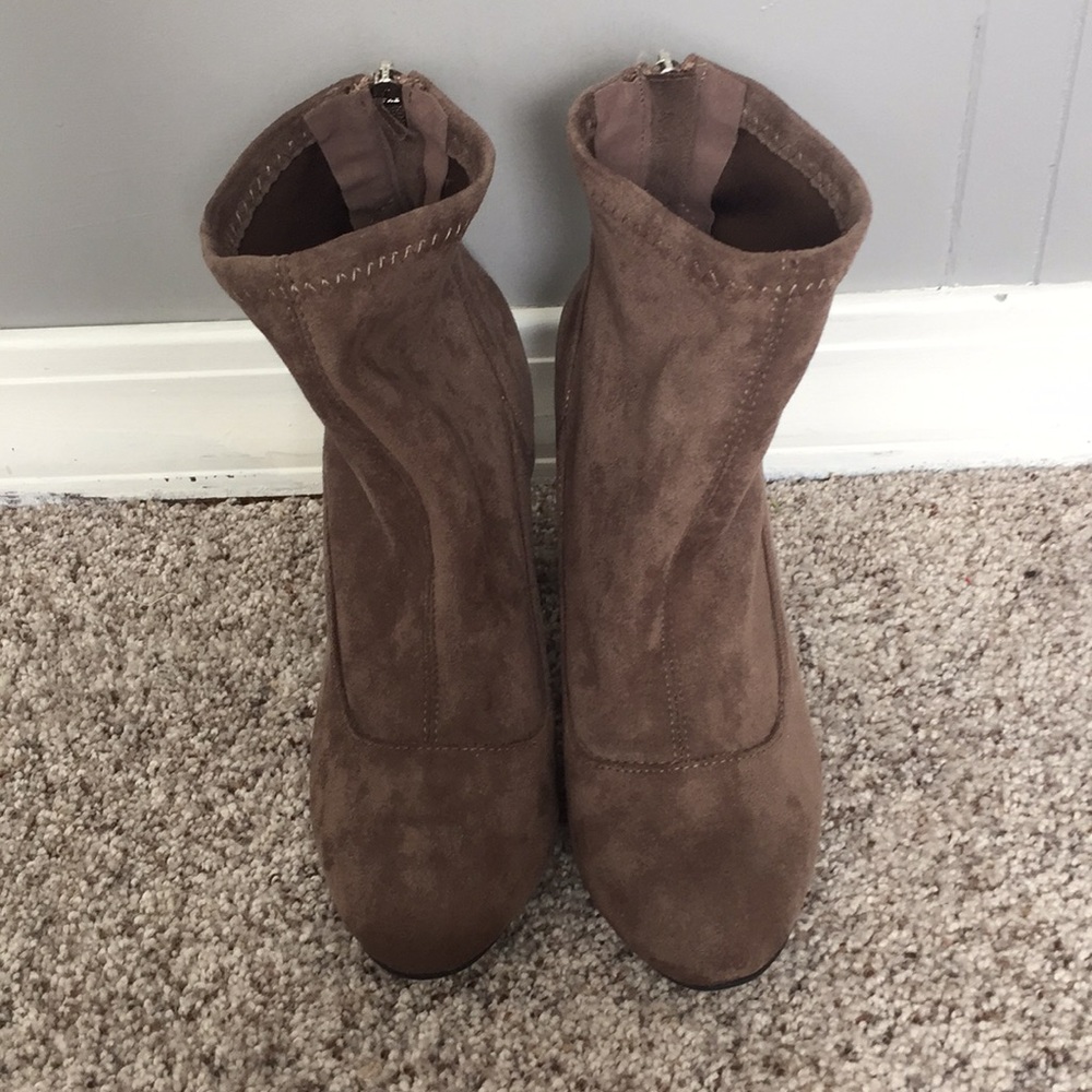 Heeled booties NWOT